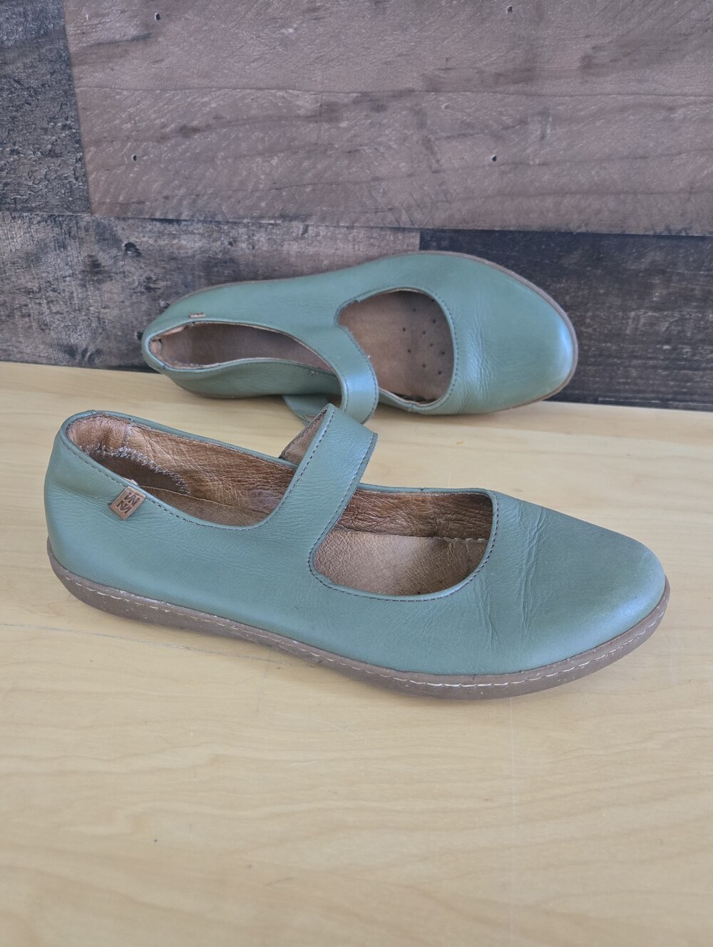 El Naturalista N5301 Women's Coral Flat Green Size EU 37 US 7